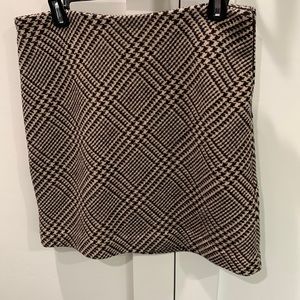Classic Wool Tweed short skirt.